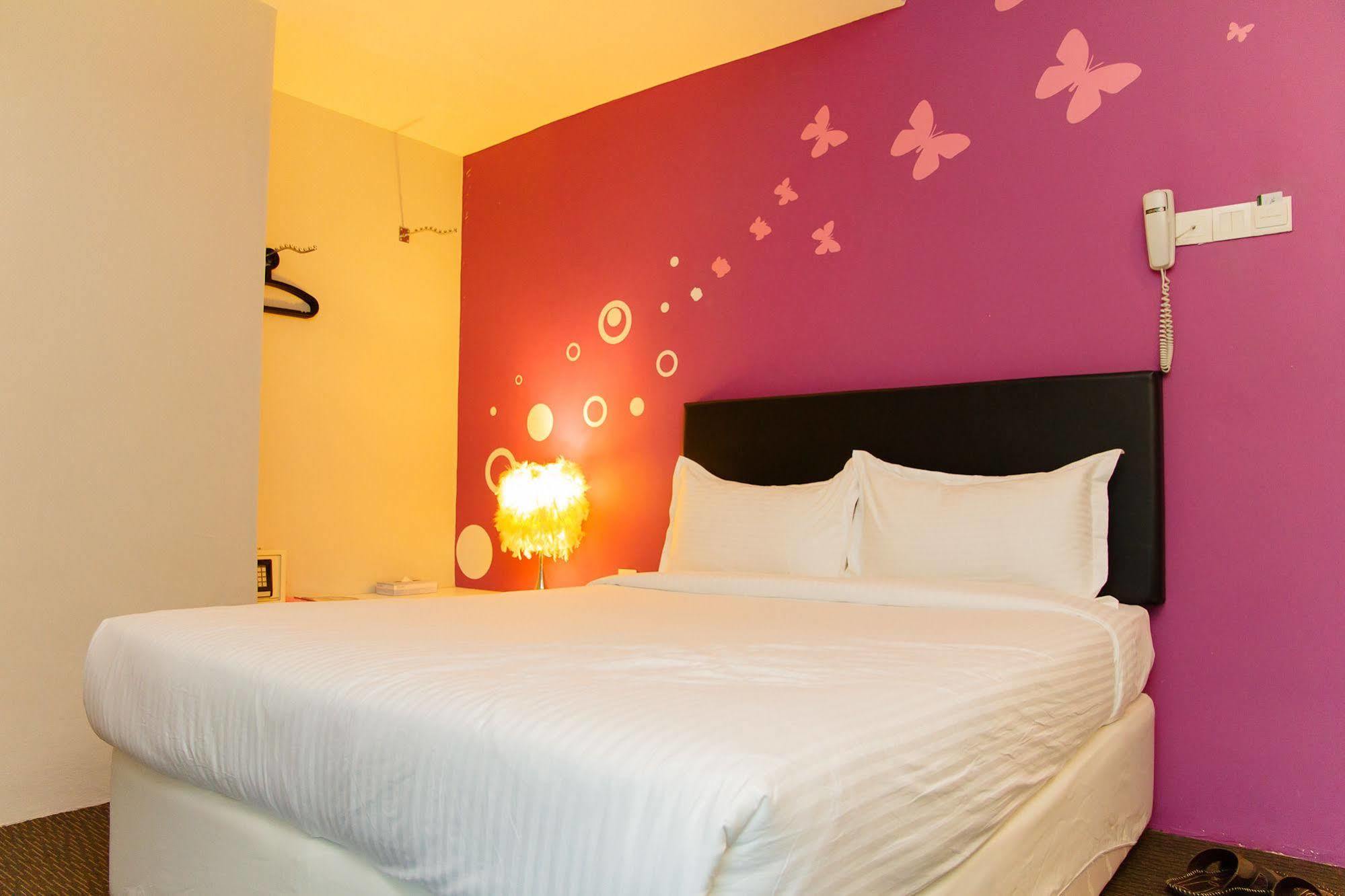 Bliss Boutique Hotel Johor Bahru Exterior photo
